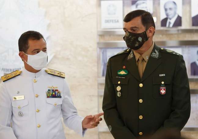 O CLIMA ESQUENTOU | Ministro da Defesa critica declaração de Barroso sobre Forças Armadas